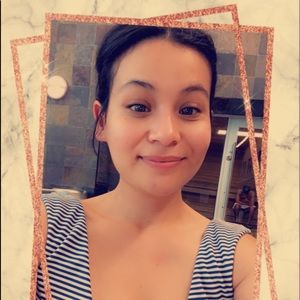 Meet your Posher, Elvia